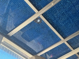 “전투기 웽 소리 나더니 별안간 쾅”… 동네 철물점 뒤집은 폭탄