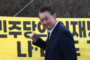 탄핵선고 코앞 윤석열 대통령 석방… 더 갈라선 ‘탄핵 찬성-탄핵 반대’