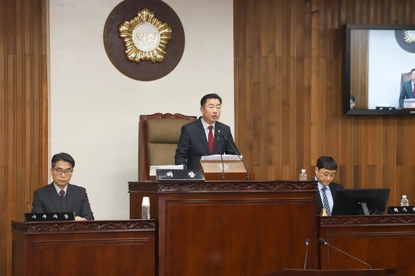 여주시의회가 11일 제73회 임시회 2차 본회의를 열고 총 36건의 안건을 심의·의결했다. 2025.3.11 /여주시의회 제공