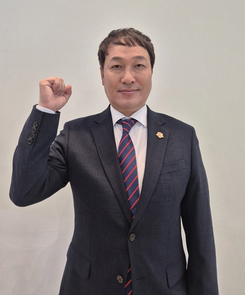 박길영 수원FC위민 감독은 “14년 만에 얻은 챔피언 타이틀, 정규리그 우승으로 지키겠다”고 말했다. 2025.3.11 /이영선기자 zero@kyeongin.com