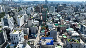 불확실한 주식·코인시장… 안정적 부업 ‘단기임대’로 눈돌린 2030