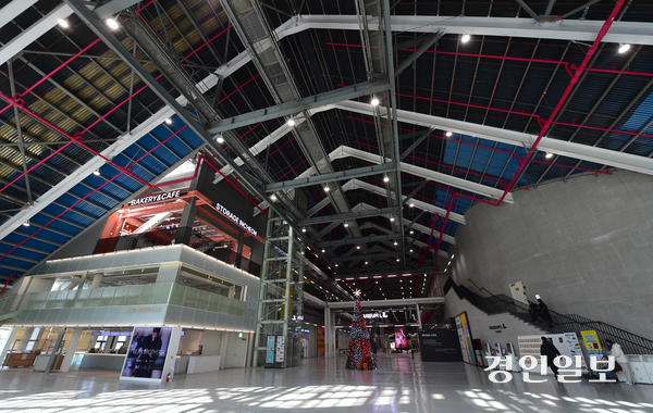 인천관광공사가 인천 중구 ‘상상플랫폼’ 활성화 방안을 원점에서 재검토한다. 2025.2.24 /조재현기자 jhc@kyeongin.com