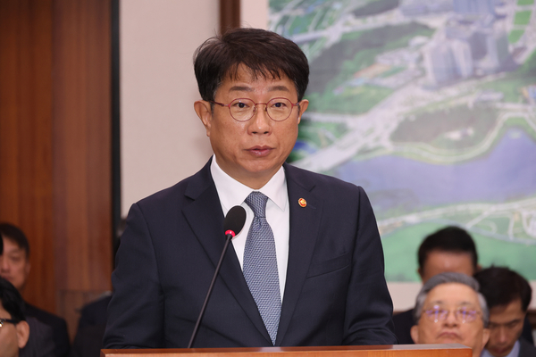 13일 국회에서 열린 국토교통위원회 전체회의에서 박상우 국토교통부 장관이 발언하고 있다. 2025.3.13 /연합뉴스