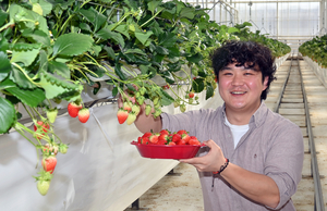 [아임 프롬 인천·(47)] 비옥한 인생경험, 스마트팜 토양으로… ‘조용한농장’ 김승한 대표