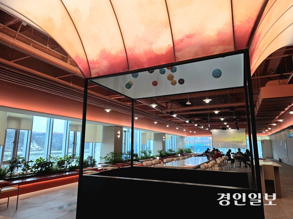 놀유니버스의 ‘텐엑스타워’ 내부 모습. 2025.3.20 /구민주기자 kumj@kyeongin.com