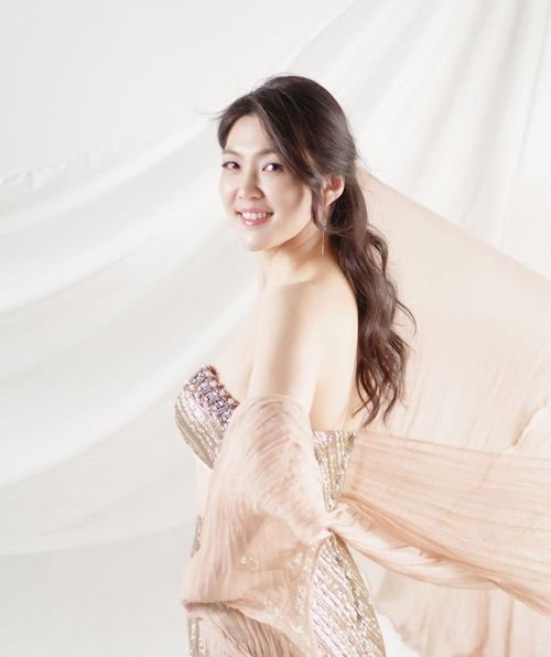 피아니스트이자 클래식 연구자 안인모. /인천문화예술회관 제공