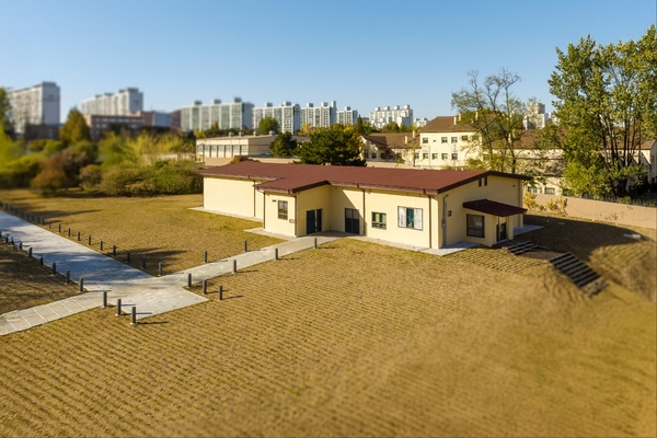 인천 부평구 캠프마켓 반환 구역 내 옛 미군부대 건물을 활용해 조성한 인천음악창작소 전경. /인천음악창작소 제공