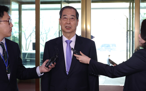 한덕수 대행, 직무복귀 후 첫 일정 중앙재난안전상황실 방문… “산불 진화 총력 다해야”