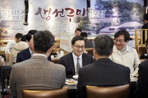 김동연, 尹 파면 직후 첫 행보 ‘자영업자 살리기’