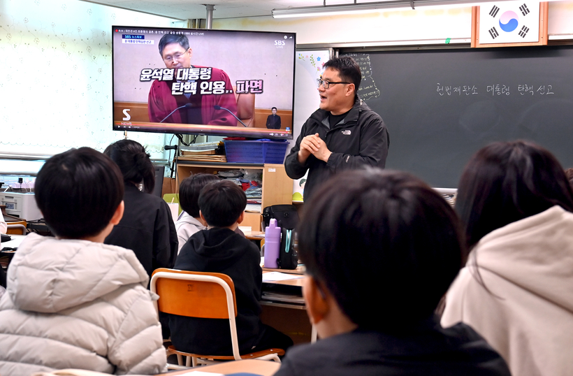 역사적 순간 경청, 새싹들의 ‘민주주의 수업’