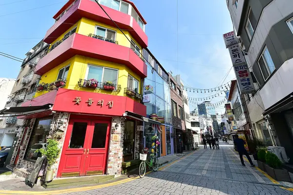 경인전철 부평역 인근에 위치한 평리단길. /부평구 제공