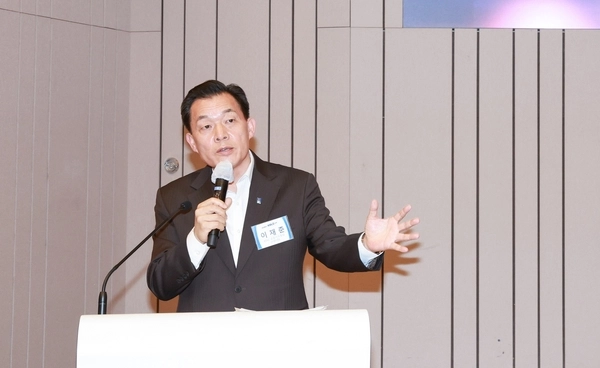 이재준 수원특례시장이 최근 민주당 전국자치분권민주지도자회의에 참석해 지방분권형 개헌에 대한 핵심정책을 소개했다./이 시장 SNS 갈무리