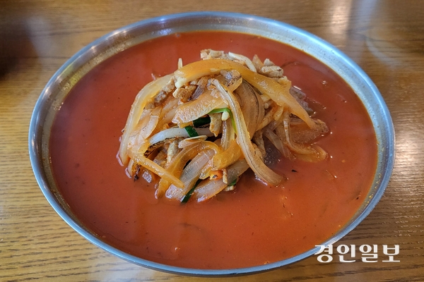 군포 ‘명짬뽕’의 메인 메뉴인 짬뽕. 2025.3.15 군포/황성규기자 homerun@kyeongin.com