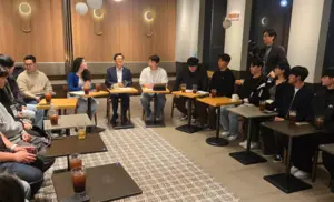 청년 소통 행보나선 김동연 “단계적 모병제·노동시간 저축제도” 등 공약 발표