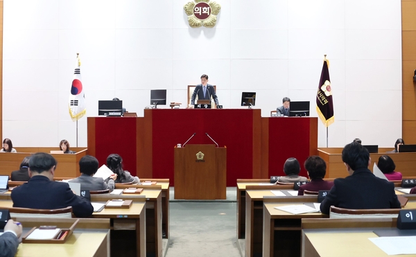 성남시의회 제302회 임시회가 17일부터 21일까지 5일간 열린다. 사진은 지난 임시회때의 본회의장 모습. /성남시의회 제공