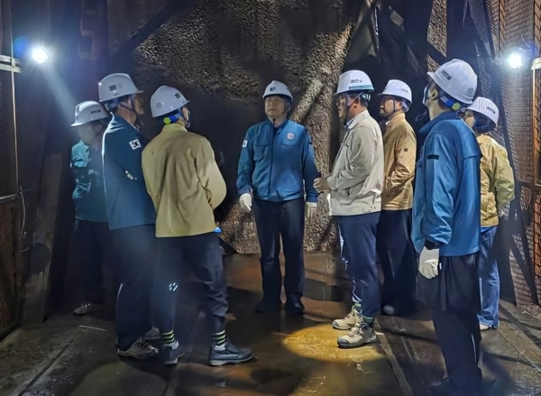 더불어민주당 양문석(안산시갑) 의원이 지난 22일 신안산선 1-1공구 현장을 방문해 장마철 대비 안전진단 등을 위한 점검을 실시했다. 2025.4.22 /양문석 의원실 제공