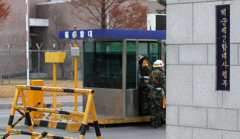 [단독] 흉기난동 해군, 이전부터 유사 소동 ‘사실’… 위험 징후 방치한 軍