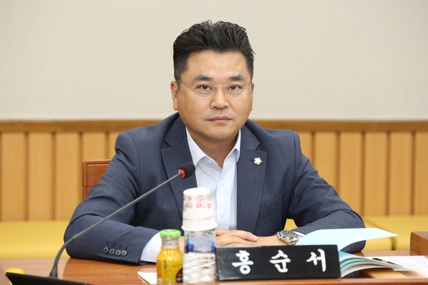 서구 한글사랑 조례를 대표 발의한 인천 서구의회 홍순서 의원. /서구의회 제공