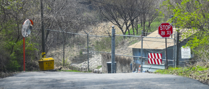권한없는 시·도는 난감… 국방부는 나 몰라라 [육지 속 섬 ‘걸산동’ 통행제한 논란·(上)]