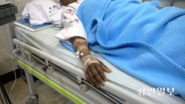 지난 3월 26일 파주시 한 골판지 공장에서 발목이 절단되는 사고를 당한 아미노씨는 현재도 서울의 한 병원에서 입원 치료를 받고 있다. /유혜연기자 pi@kyeongin.com