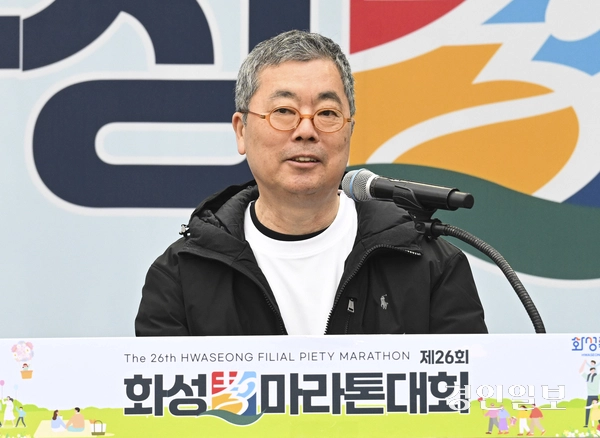 10일 오전 화성시종합경기타운 일원에서 제26회 화성효마라톤대회가 열리고 있다. 2025.5.10 /이지훈기자 jhlee@kyeongin.com