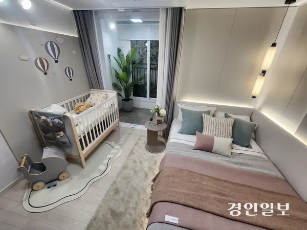 한국토지주택공사(LH)가 부천대장지구 A7·A8 등 2개 블록의 본격적인 분양에 나선다. 사진은 부천대장지구 견본주택 내부. 2025.5.9 /유진주 기자 yoopearl@kyeongin.com