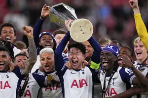 캡틴 손흥민 ‘무관 탈출’