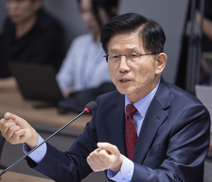김문수, ‘의료대란’ 사과… “의사는 존경받아야 할 대상”