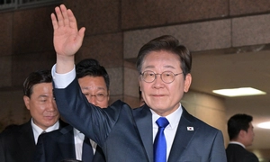 [화보] 이재명 자택 앞에서 인사