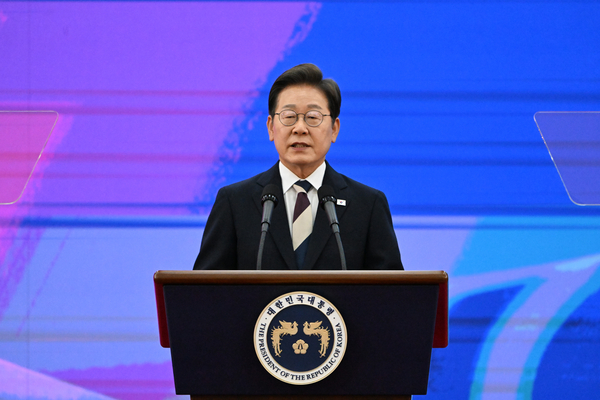 이재명 대통령이 4일 서울 여의도 국회에서 열린 제21대 대통령 취임선서식에서 ‘국민께 드리는 말씀’ 연설을 하고 있다. 2025.6.4 /연합뉴스