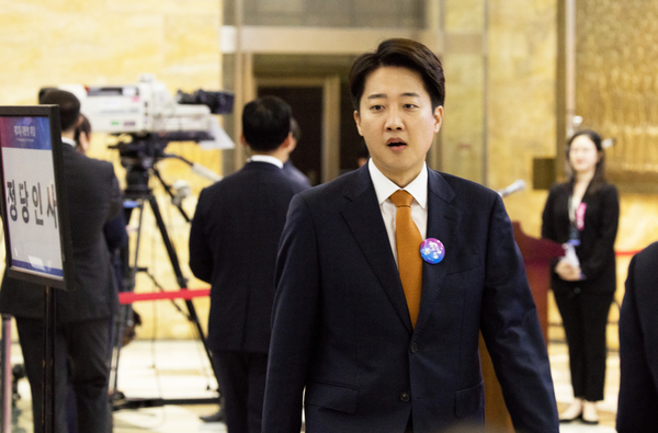 개혁신당 이준석 의원이 4일 서울 여의도 국회에서 열린 제21대 이재명 대통령 취임선서식에 참석하고 있다. 2025.6.4 /국회사진기자단