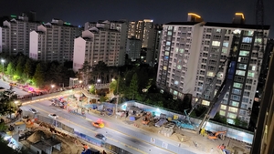 [속보] 용인 서천지구 아파트에 인덕원선 지하철 공사용 거중기 쓰러져… 주민 수십명 대피