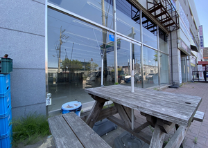 [여러분 생각은?] 같은 위치, 브랜드만 바꿀건데… 옆집 개점 꾀하는 前 편의점 본사