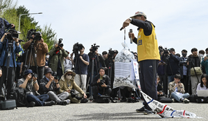정부, 대북전단 유감 표명… 남북관계 훈풍 불까
