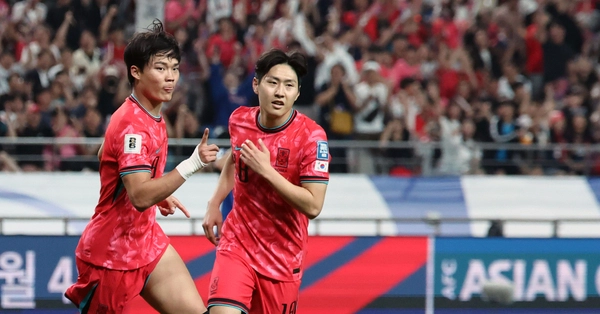 10일 서울월드컵경기장에서 열린 2026 북중미 월드컵 아시아 3차 예선 최종전 한국과 쿠웨이트의 경기에서 오현규가 후반전 팀 세번째 골을 넣고 기뻐하고 있다./연합뉴스