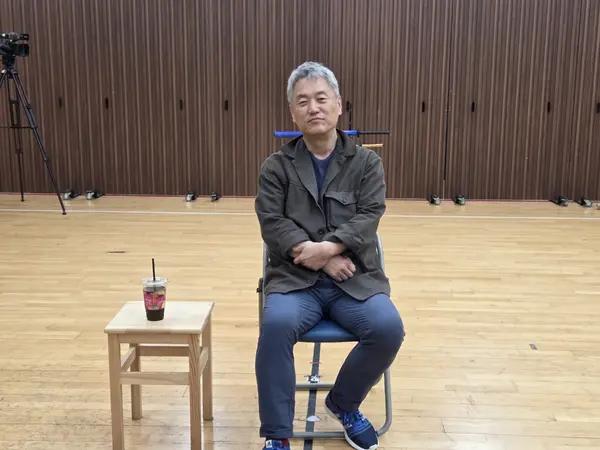 권호성 수원시립공연단 예술감독이 지난 10일 수원제1야외음악당 1층 대연습실에서 ‘알고나니 수원~하다’ 공연의 취지를 설명하고 있다. 2025.6.10 /이시은기자 see@kyeongin.com