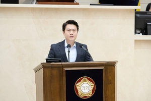 용인시의회, “특정정당 색 사용된 투표 독려 현수막 문제”