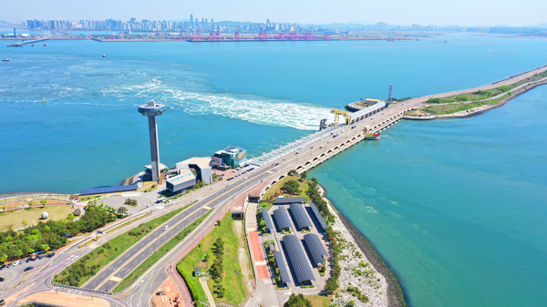 안산시화호조력발전소 및 시화호 풍경. /안산시 제공