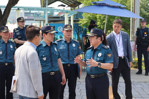 김호승 경기북부경찰청장은 18일 경기 파주 임진각 납북자기념관 일대를 방문했다. /경기북부경찰청 제공