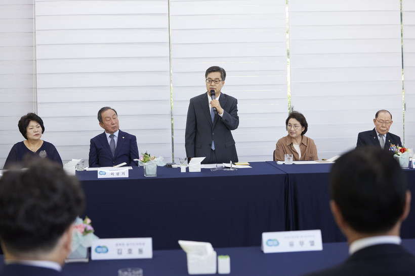 <b>김동연</b>, ‘호국<b>보훈</b>의 달’ 맞아 “참전명예수당 인상·경기도 독립기념...
