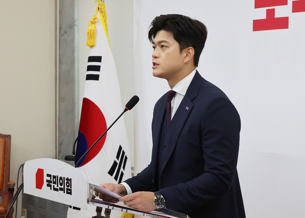 국민의힘 김용태 비상대책위원장이 30일 국회에서 퇴임 기자회견을 하고 있다. 2025.6.30 /연합뉴스