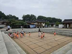 전통한옥 현대예술 공존… ‘김포아트빌리지’를 가다