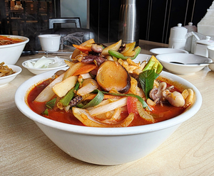 주먹만한 채소는 인심이겠지… 짬뽕 일절 1만1천원 평화통일 [웃기는 짬뽕]