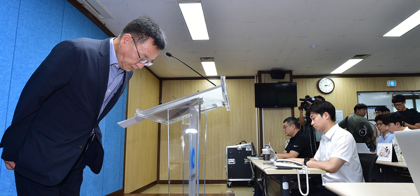 위험의 외주화 ‘맨홀 사고’… 공공분야 전수조사로 비극 막아야