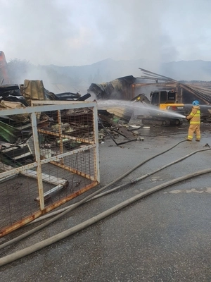 하남 포장용 상자 제조 공장서 화재… 60대 남성 화상