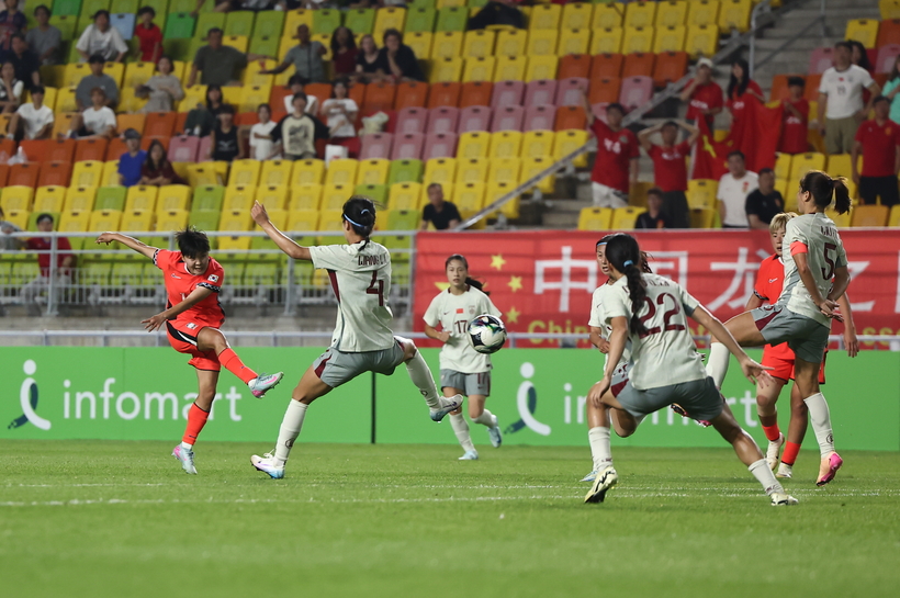 ‘<b>지소연 극장골</b>!’ 한국 여자축구대표팀, 동아시안컵 첫 경기 중국에 ...