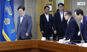 이재명 대통령 “무더위 대응에 부족함 없어야”