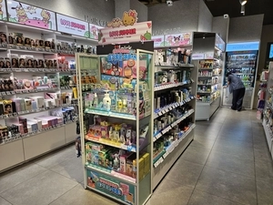 기온 오르자 주가도 상승… ‘폭염 테마주’ 빙과·화장품 들썩