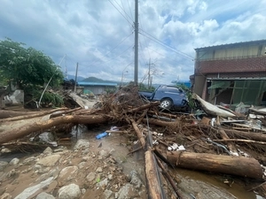 [포토] 가평 집중호우로 조종면 신상리 일원 산사태… 주택 매몰