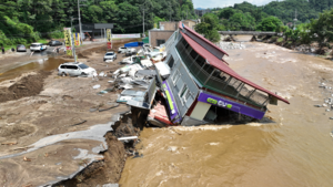 시간당 76㎜ 물폭탄 퍼부은 가평 조종면… 하천 범람에 마을 쑥대밭
